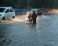 హైదరాబాద్‌లోని వివిధ ప్రాంతాల్లో భారీ వర్షం!