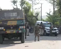 జమ్మూలోని కథువాలో ఉగ్రవాదిని భద్రతా బలగాలు మట్టుబెట్టడంతో సీఆర్పీఎఫ్ జవాను మరణించాడు